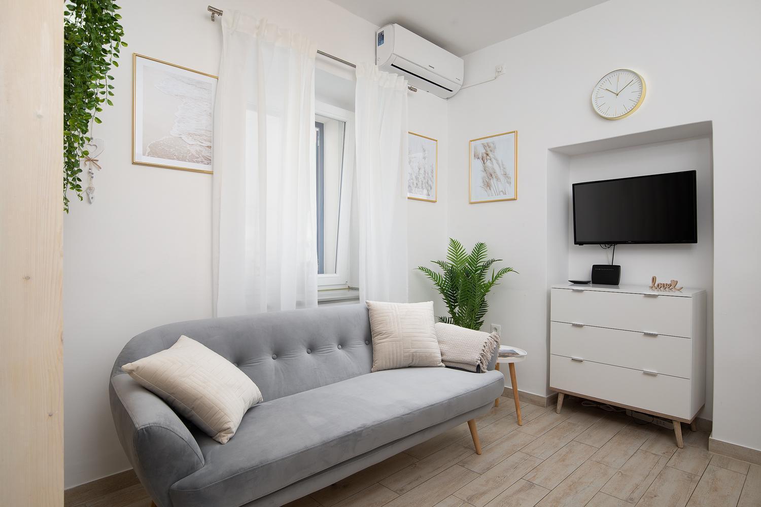 Elegant Apartment Next To Arena プーラ エクステリア 写真